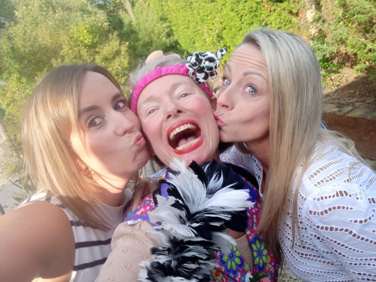 Angèle Roelofs als typetje voor toptypetjes op bedrijfsfeest